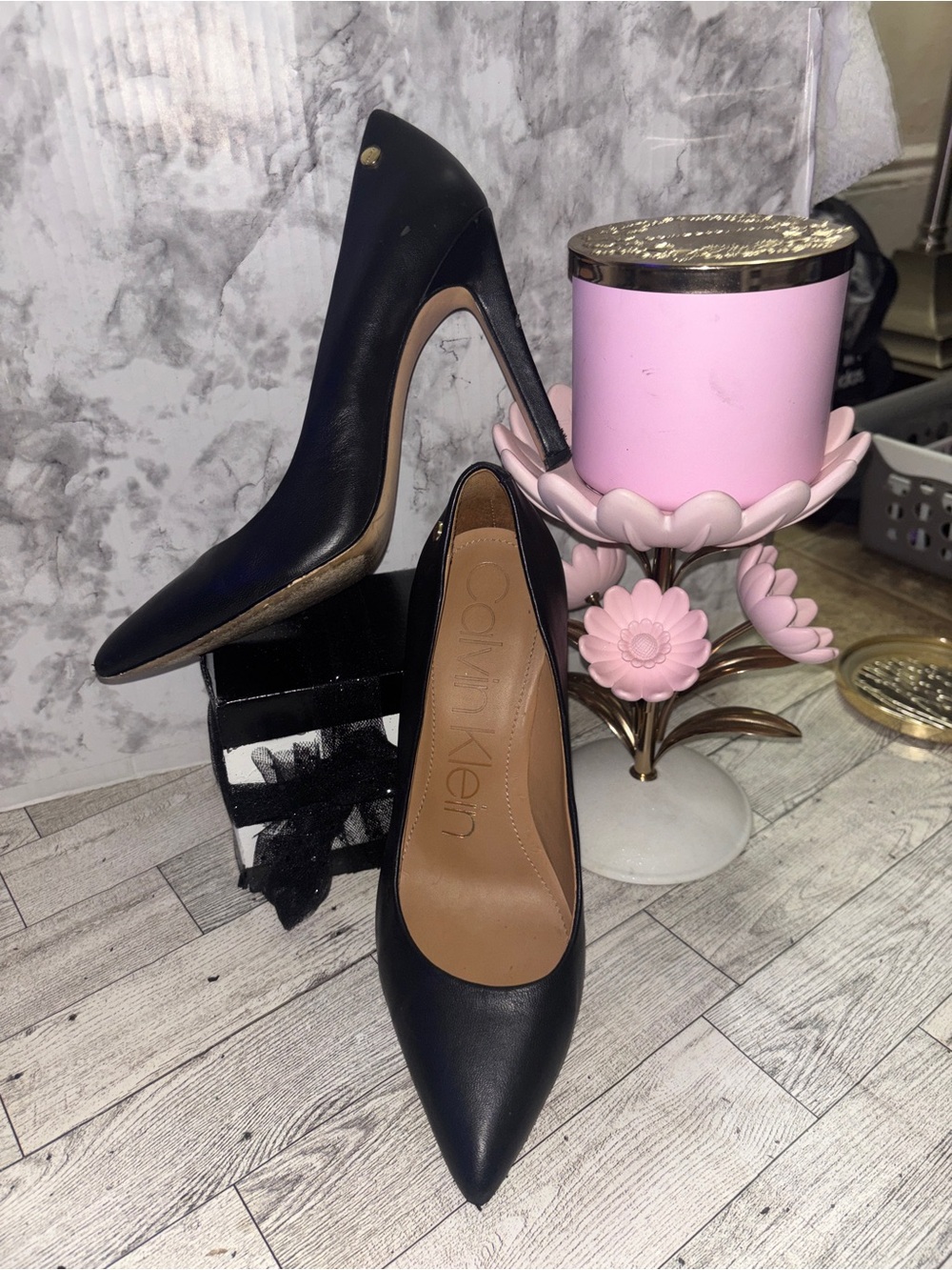 Calvin Klein black pump
